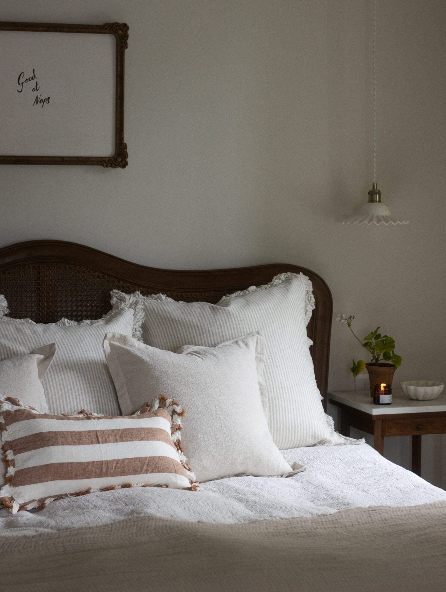 how to style 65x65cm cushions