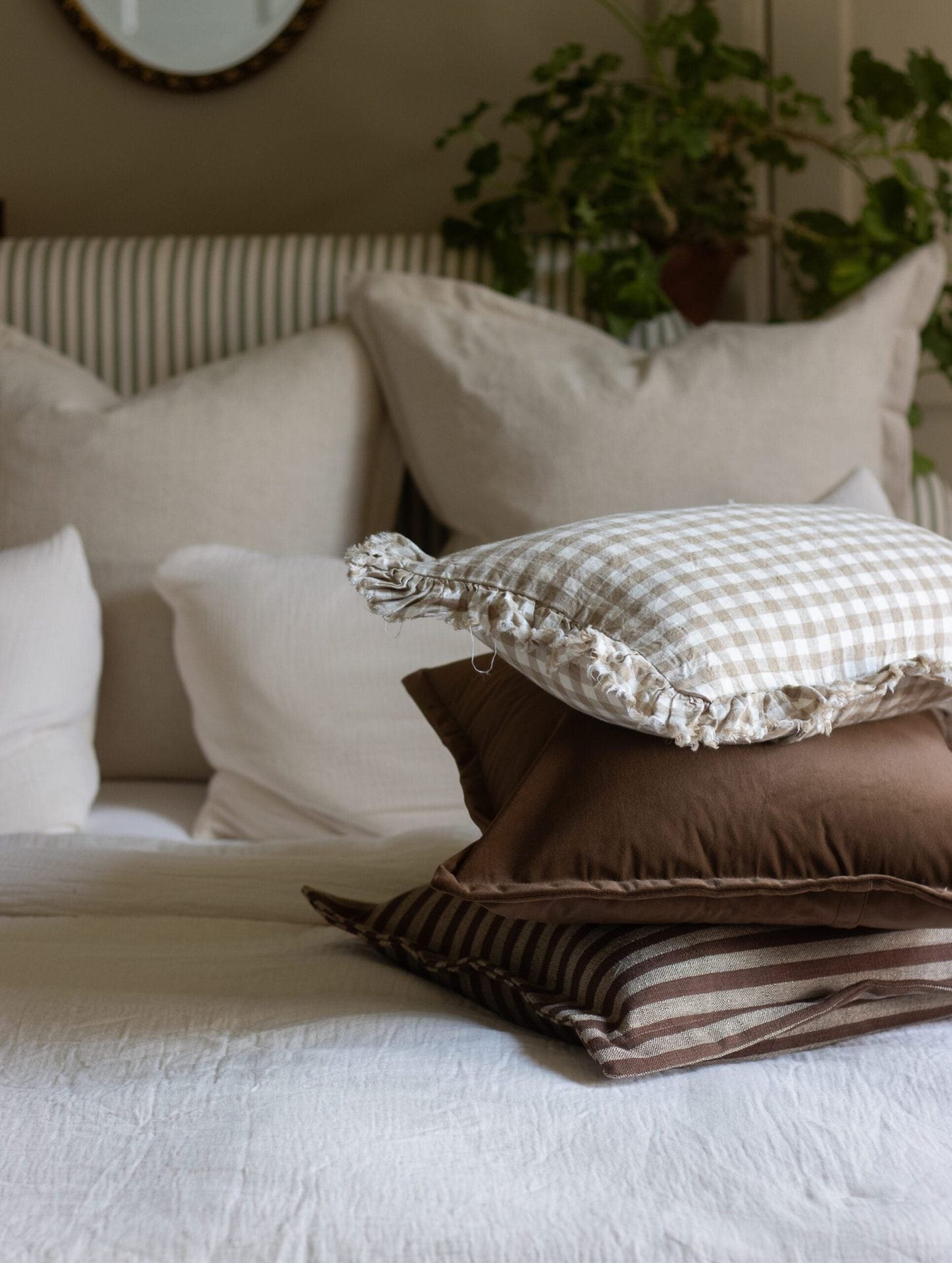 how to style country cottage cushions