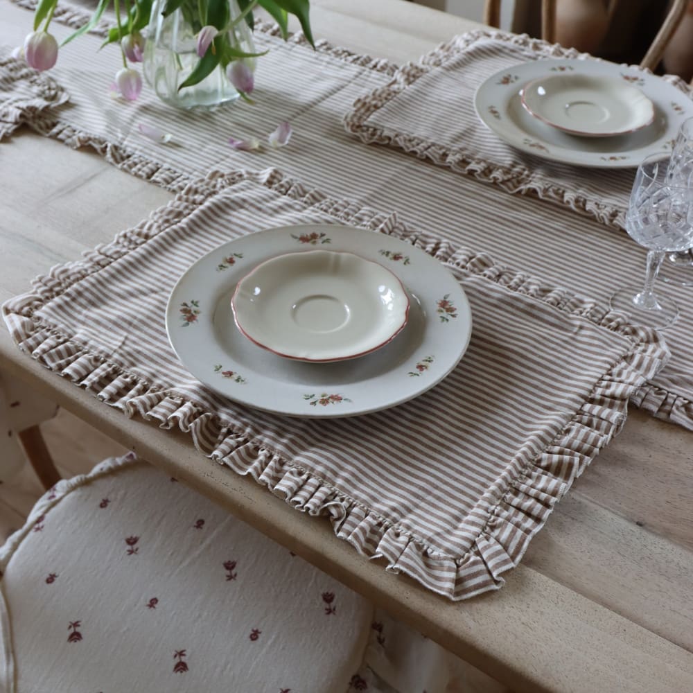 Set of 4 Brown Stripe Ruffle Placemats