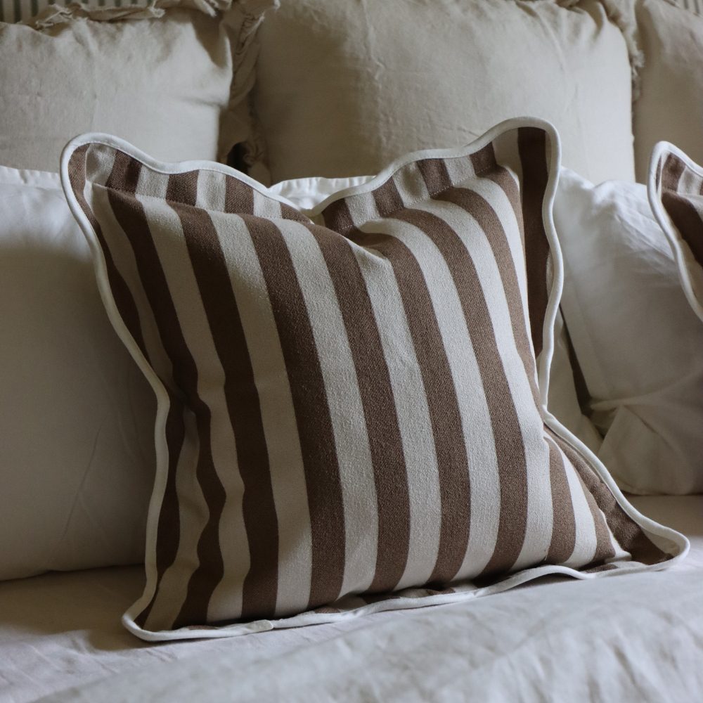 The Brown & Cream Cushion Combination