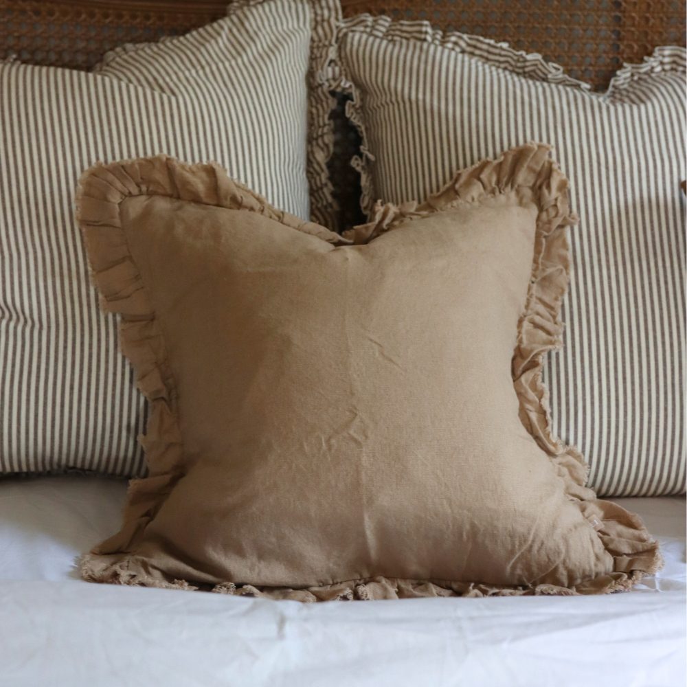 The Natural Brown Cushion Combination