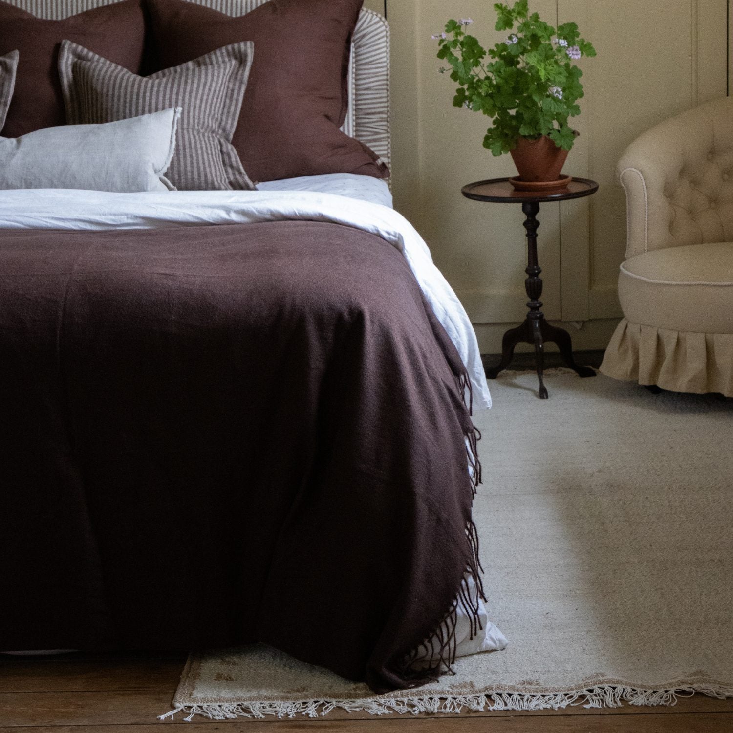 Large Della Dark Brown Throw