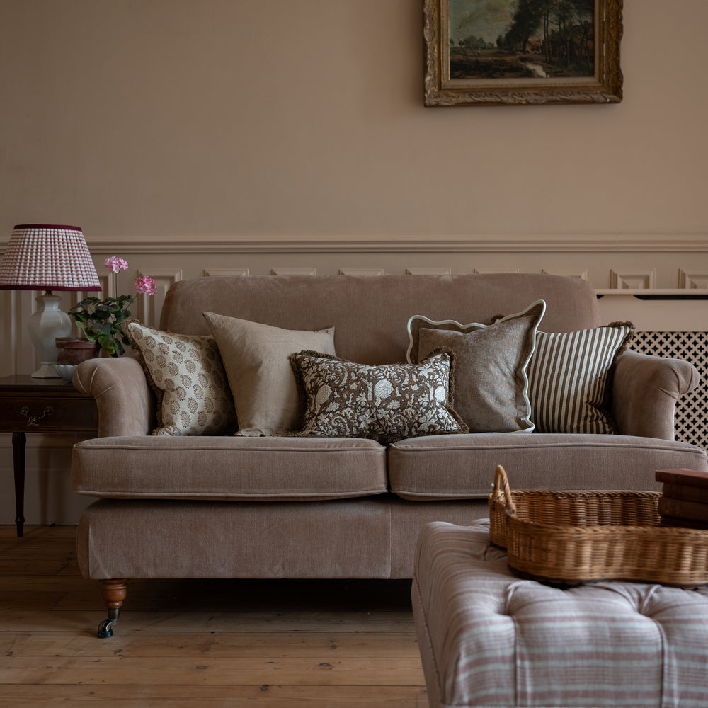 The Chestnut Brown Cushion Combination