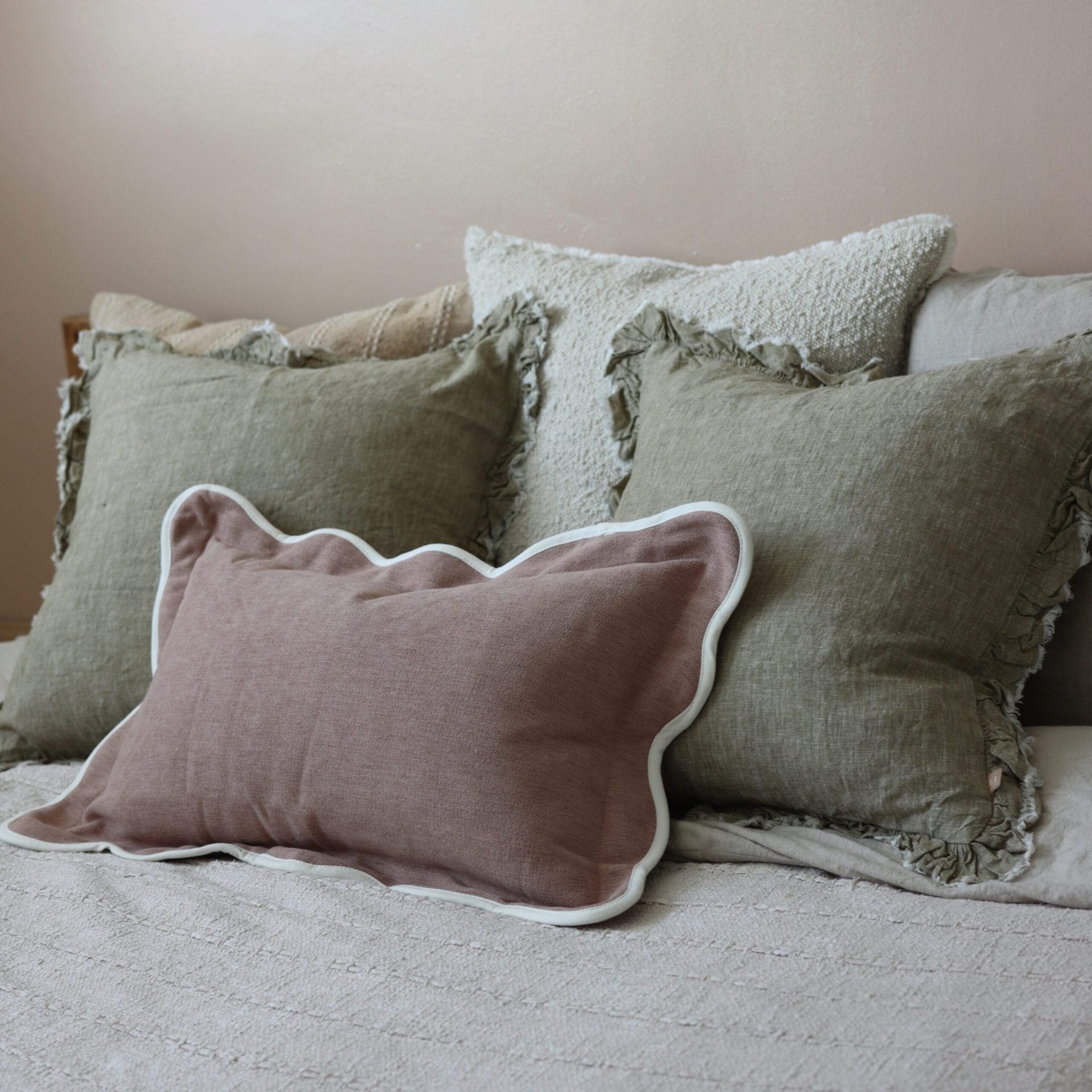 Chloe Dusty Pink Scalloped Edge Cushion 50x30