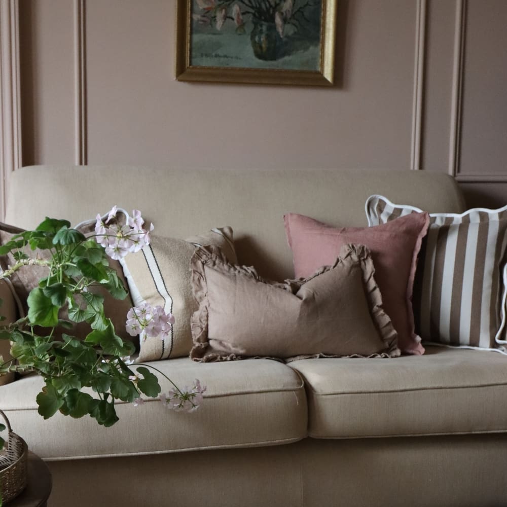 The Pink and Brown Cushion Combination