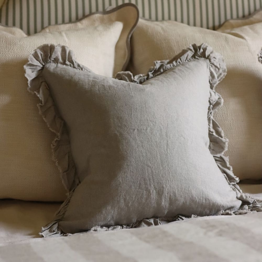 The Large Neutral Cushion Combination