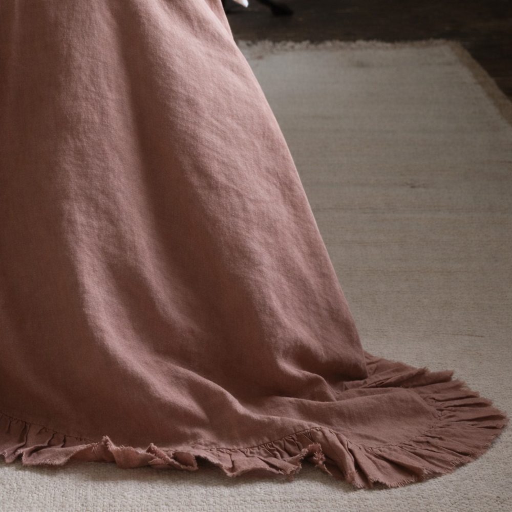 Dusty Pink Ruffle Linen Bedspread