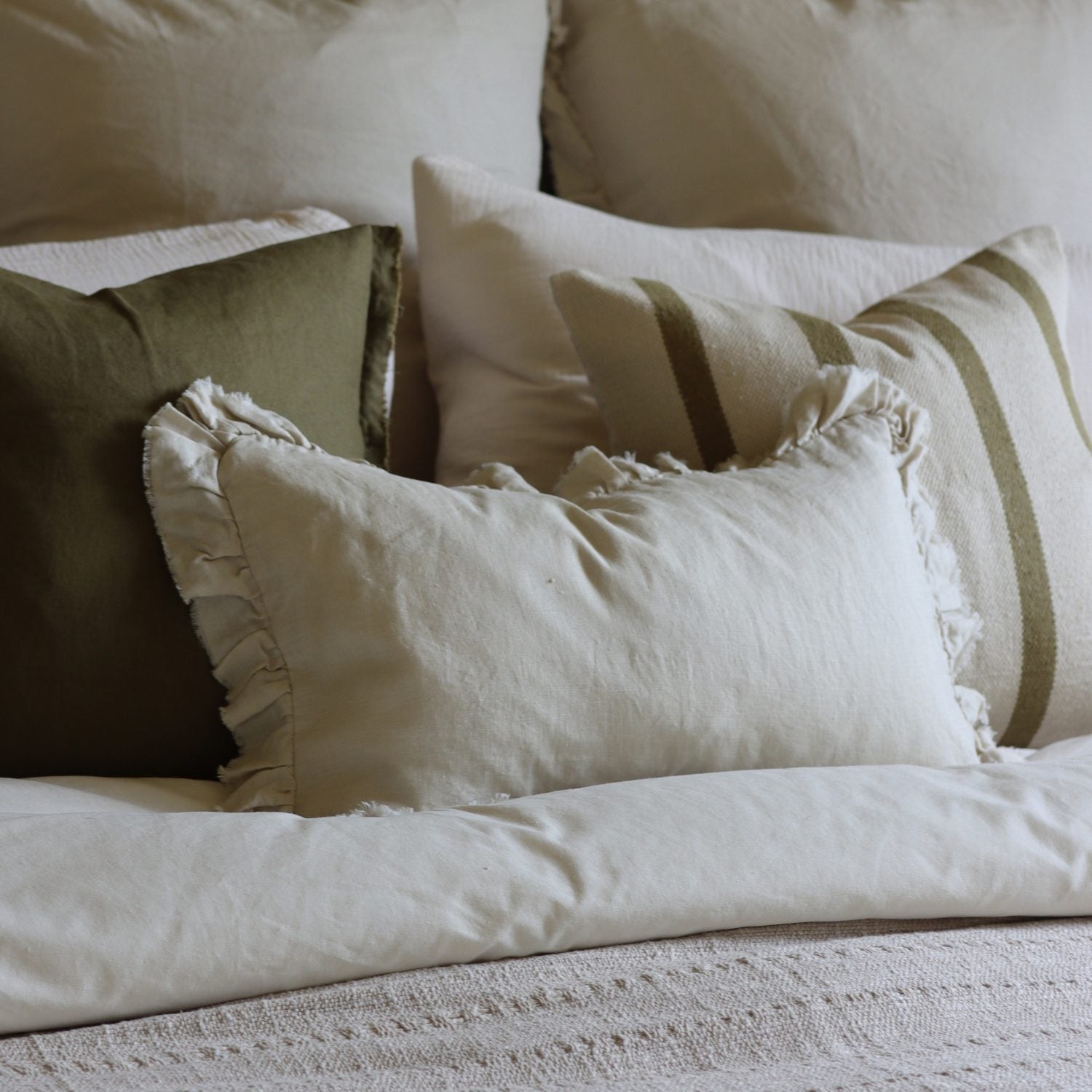 The Large Coffee & Cream Cushion Combination