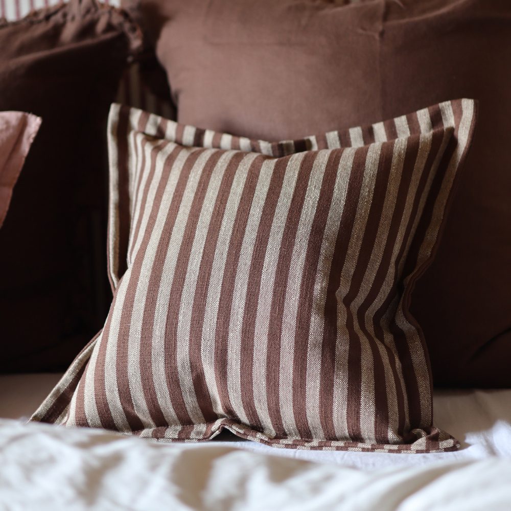The Brown & Plum Cushion Combination