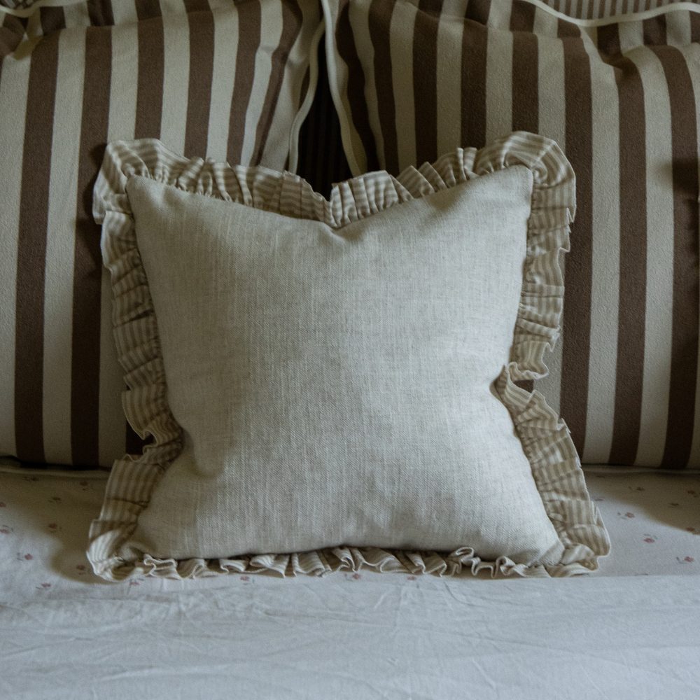 The Light Beige Cushion Combination