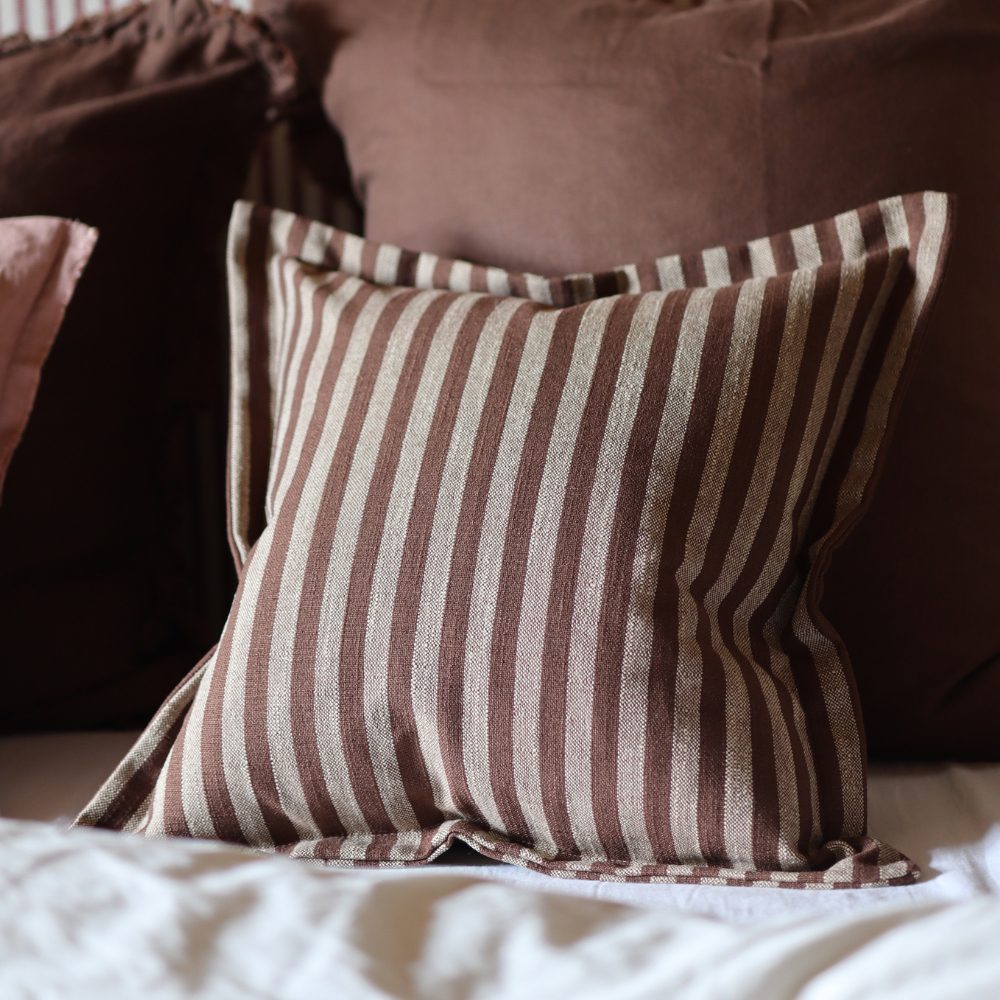 The Vienna Brown Cushion Combination