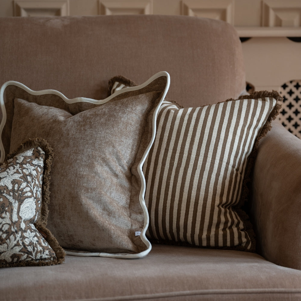 The Chestnut Brown Cushion Combination