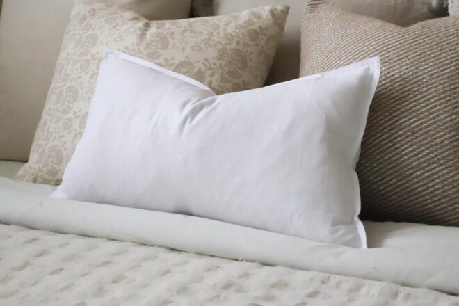 Layla White Linen Cushion 50×30