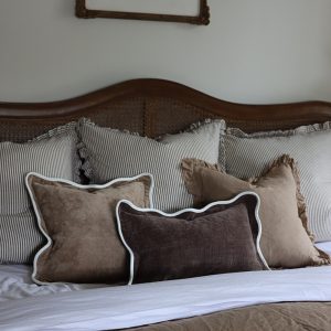 should cushion inserts be bigger than the cover?