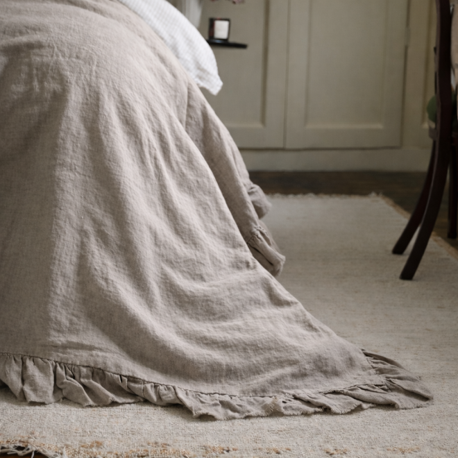 Natural Ruffle Linen Bedspread